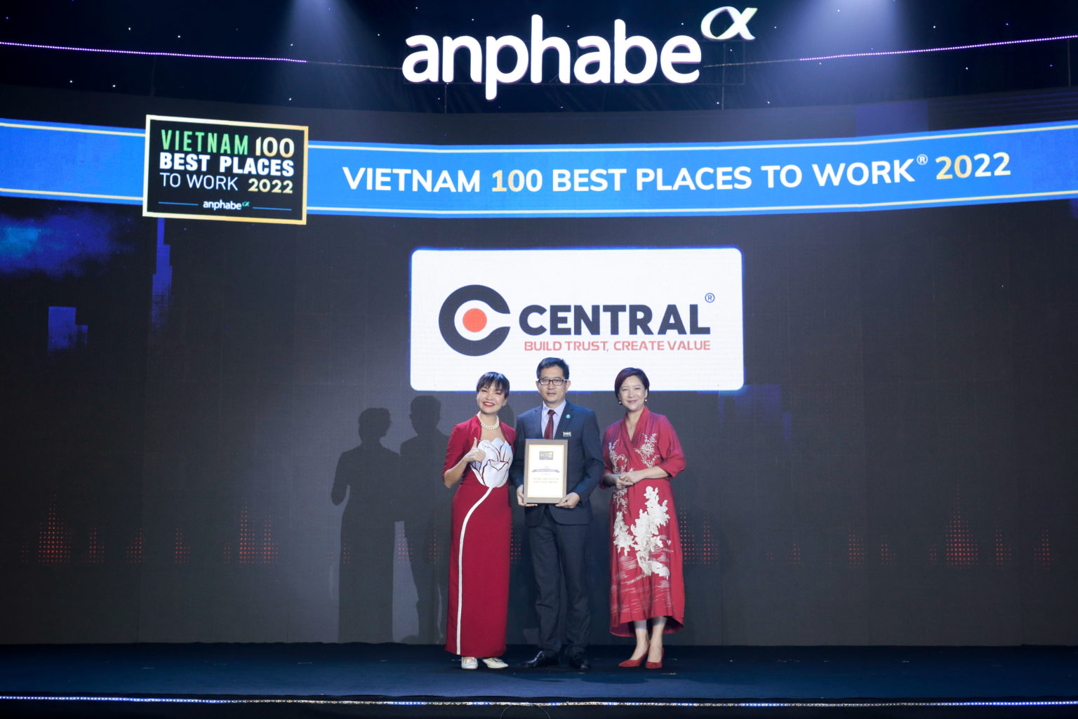 central-received-3-categories-at-the-vietnam-best-places-to-work-2022